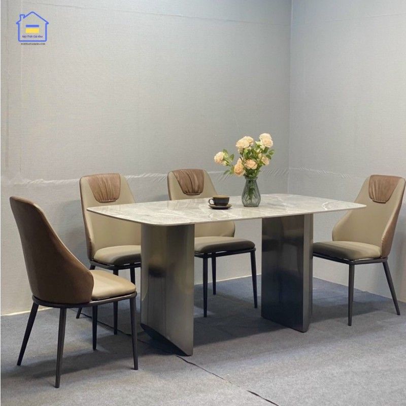 Bộ bàn ăn nhập khẩu chân Titan ghế Spot giá rẻ