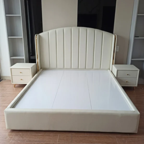 Giường ngủ và 2 táp đầu giường