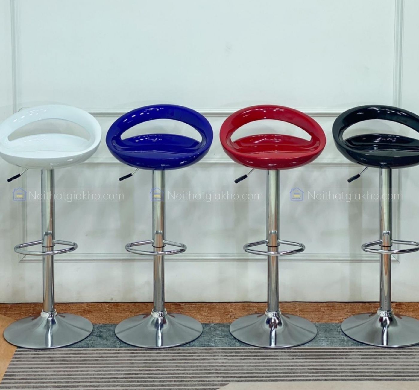 Ghế quầy bar nhựa nhập khẩu GB07