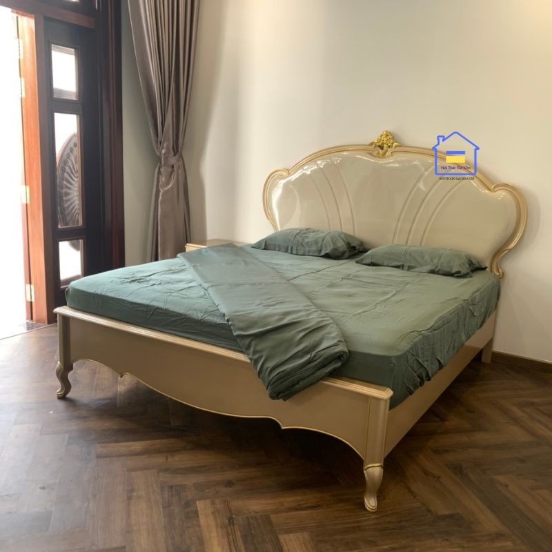 Giường bọc nệm hoàng gia nhập khẩu