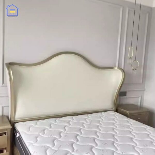 Giường bọc nệm hoàng gia GN03