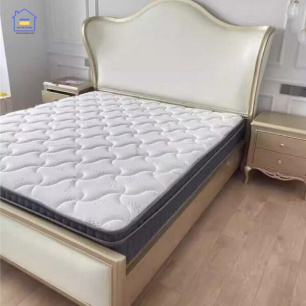 Giường bọc nệm hoàng gia GN03
