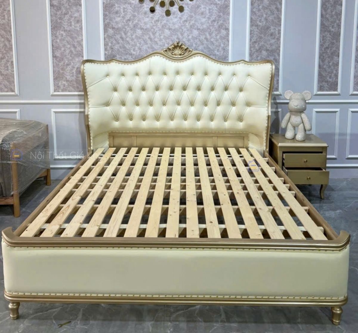 Giường ngủ bọc nệm hoàng gia sang trọng đẳng cấp 1m8x2m